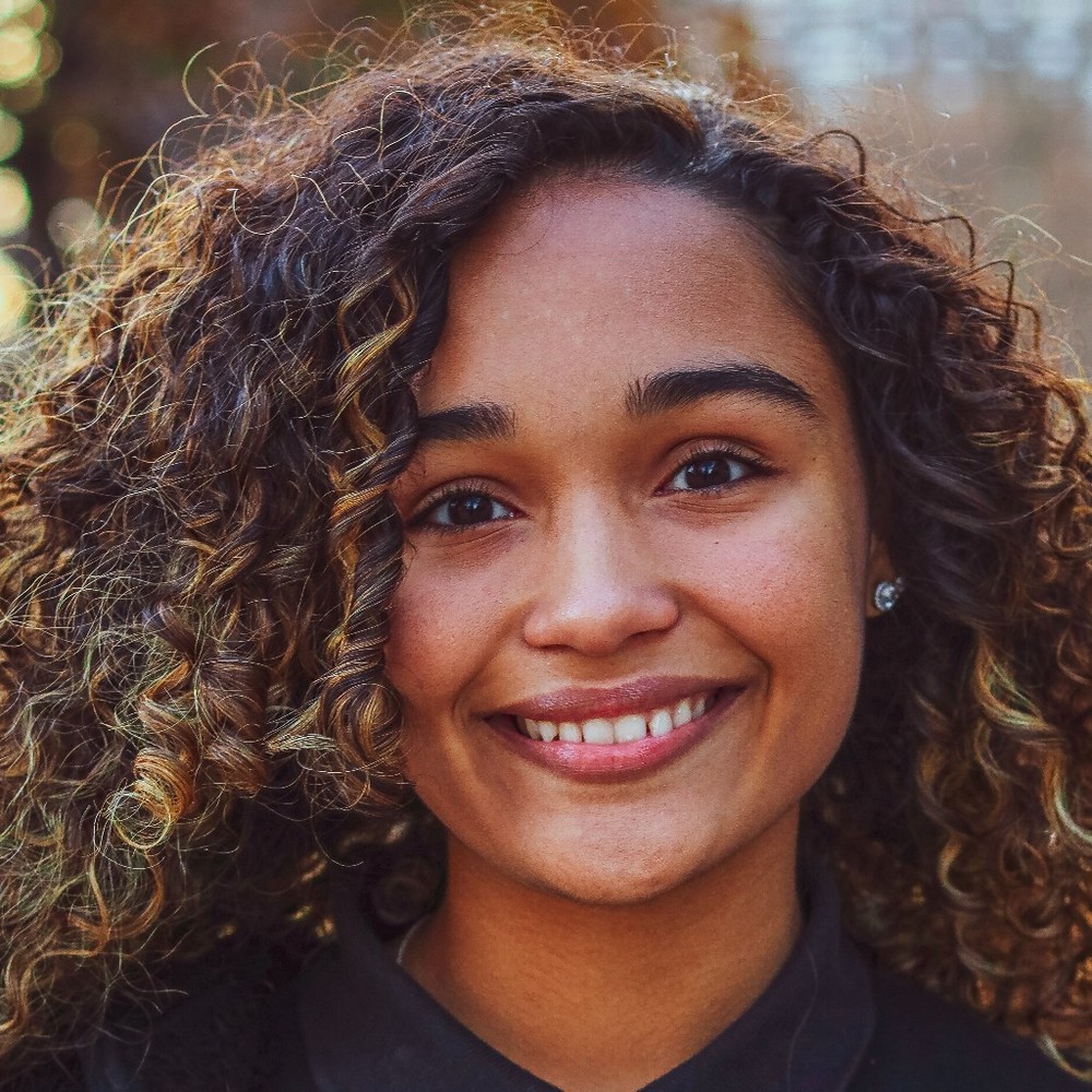 Meet your Posher, Amaya